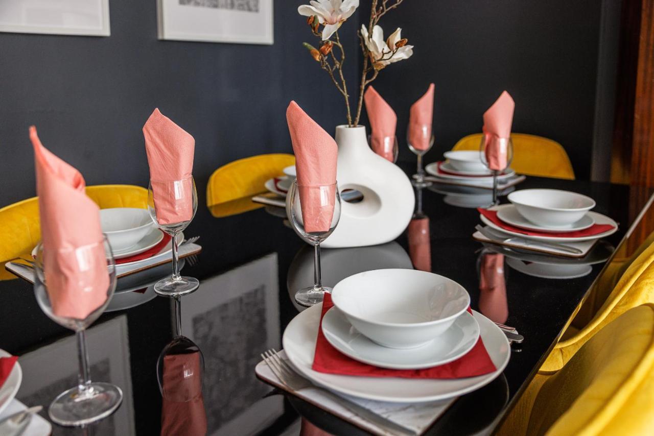 Sleek 4 Bed In Newcastle- Sleeps 9 - Parking Newcastle upon Tyne